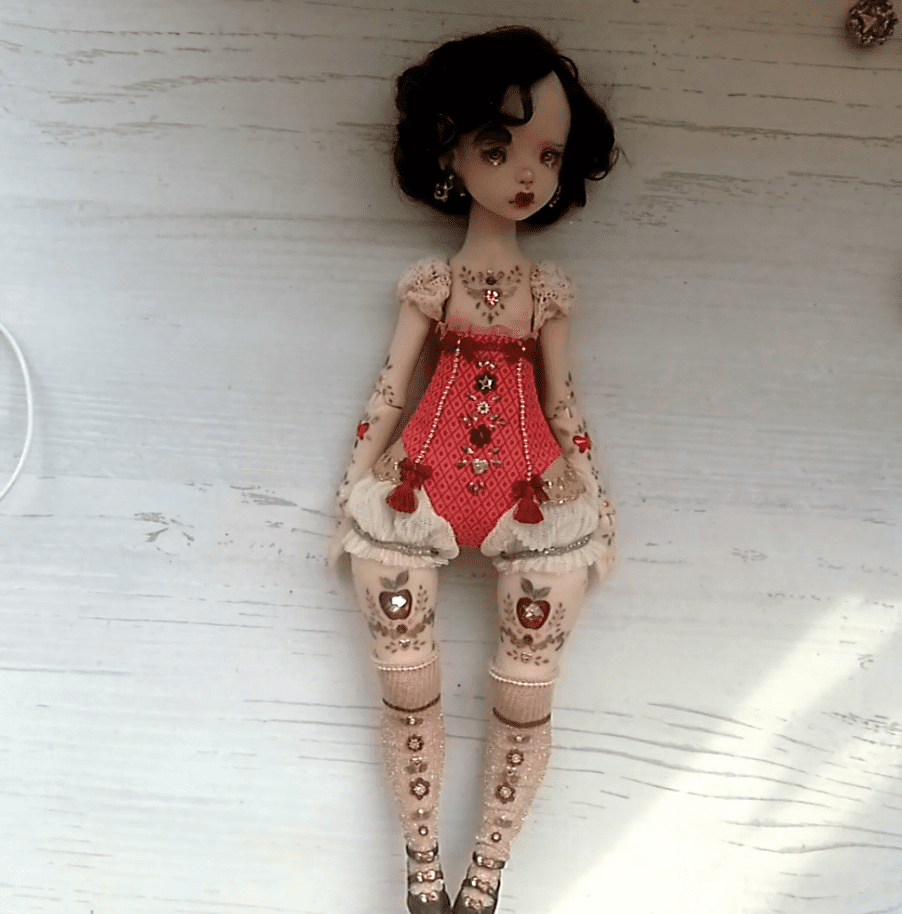 Авторская кукла с 5-ю шарнирами,с инкрустацией и росписью по телу (Полина Инякина)