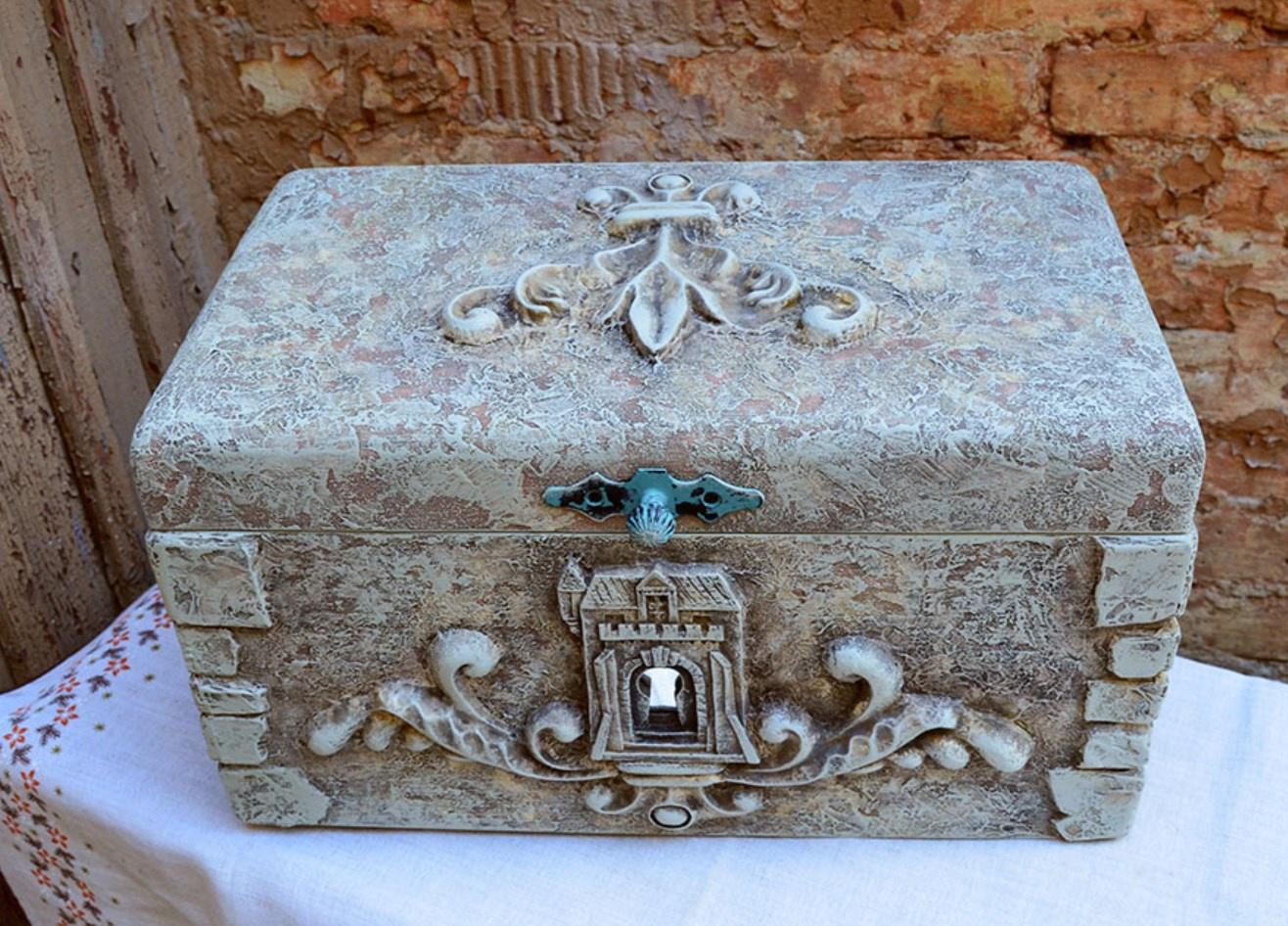 Комплект: 2 в 1: Сундук «Замок», Часы «Джаз» (Виталий Нестерюк)