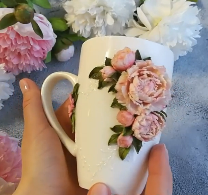 Новый курс по пионам из полимерной глины - декор кружки, ложки+брошь (Ольга Гусева)