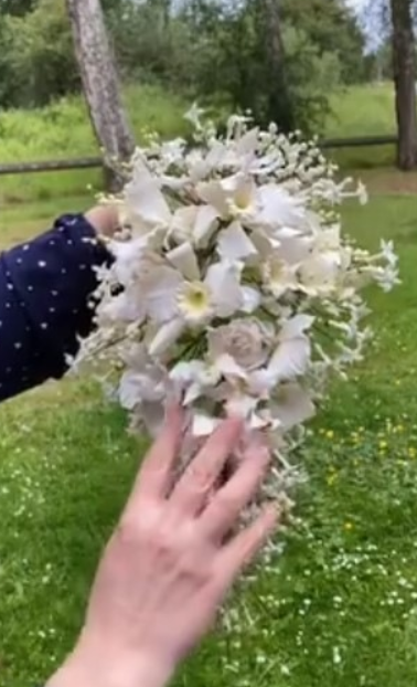 Королевский букет  из сахарной мастики (elenawilkinson)