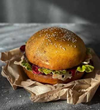 Торт "Шоколадный гамбургер" (Юлия Припутнева) @__praline__