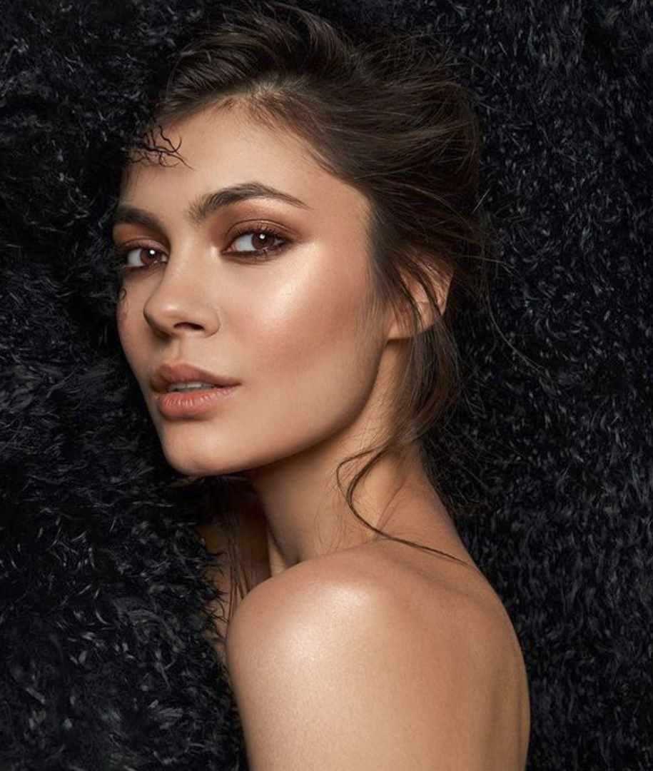 Современный коммерческий макияж 2021 (Анна Карташова)