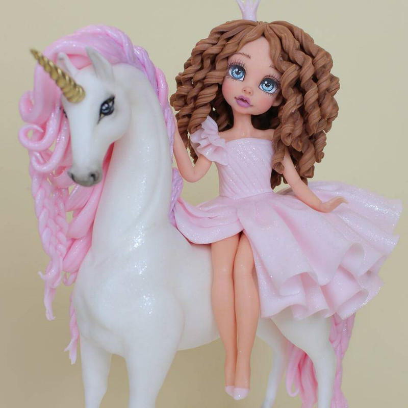 [Kabilova school] Видеоурок по лепке фигурки Сидящая девочка (Диля Кабилова), фото 1 из 1.