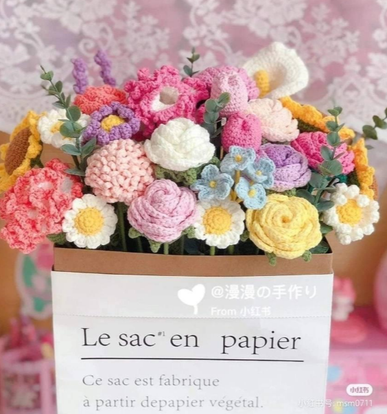 Объемные цветы крючком (vyazalshica)