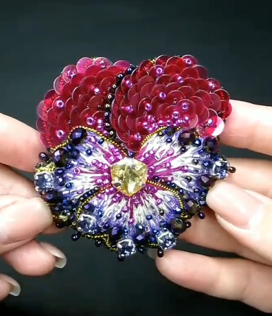 Брошь "Анютины глазки" (Маргарита Калижникова)