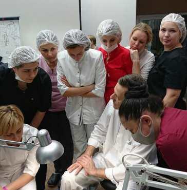 Подология. Негрибковые заболевания кожи и ногтей стоп (Игорь Пелогиевский)