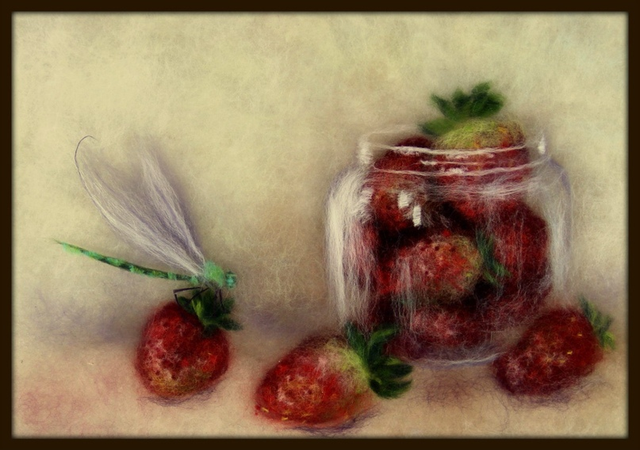 Шерстяная живопись. Видеоурок Клубника и стрекоза (Яна Богданова)