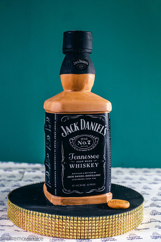 [personal.konditer] Торт 3Д бутылка Виски (Юлианна Сухотерина)