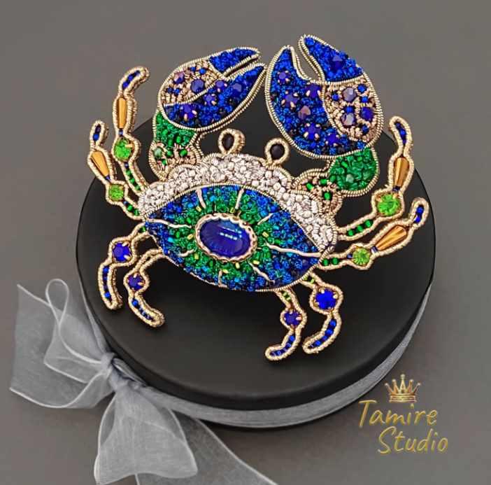 Брошь из бисера Краб (Татьяна Тамире)