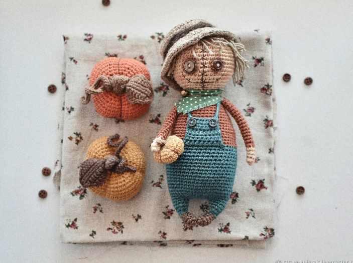 Мастер-класс по вязанию пугала крючком, 18 см (Юлия Устименко)