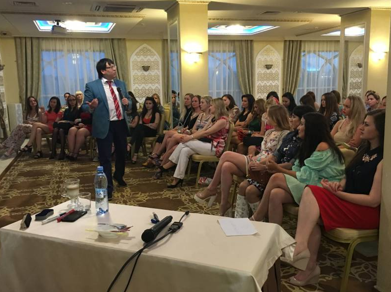 Жить по-женски (Денис Байгужин)