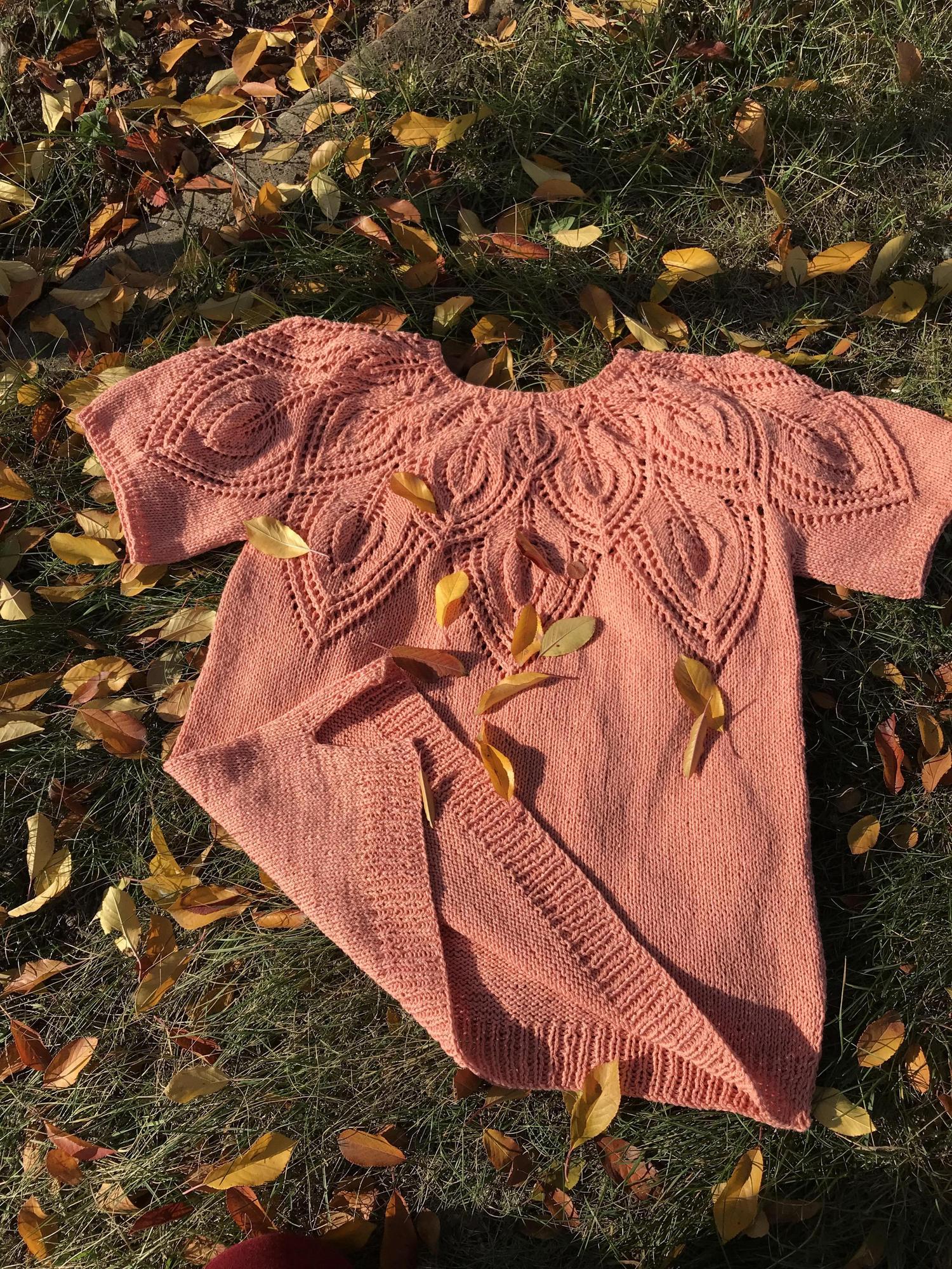 Футболка Leaves ( Алия Шигапова )