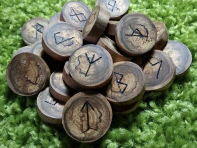 Мастер Класс. "Весь Старший Футарк. 24 руны. 24 Мудры. 24 Гальдора (Мантры) 24 Скальдических стиха." (Харальд Юргенсон)