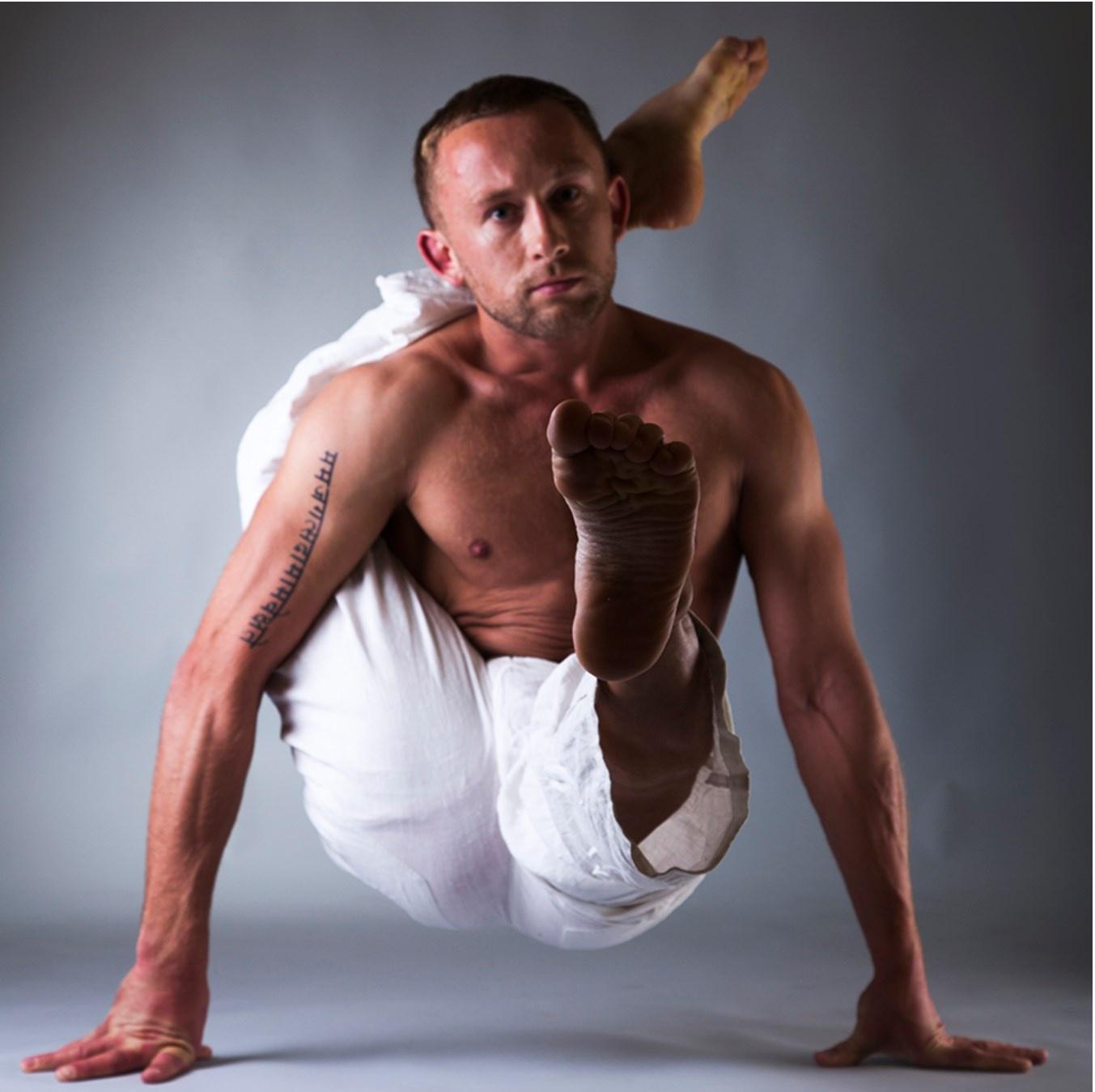 Развитие гибкости тела (Вячеслав Комаха)