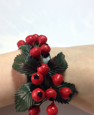 Видео мастер класс по цветам из кожи Рябина (Инна Шкуропат), фото 1 из 1.