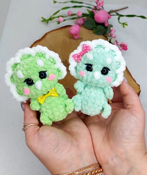 Динозаврик-трицератопсик (Алина Ерукова)