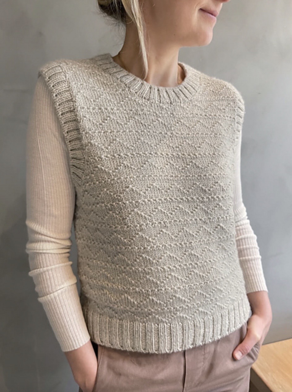 Жилет Sille Slipover (PetiteKnit)