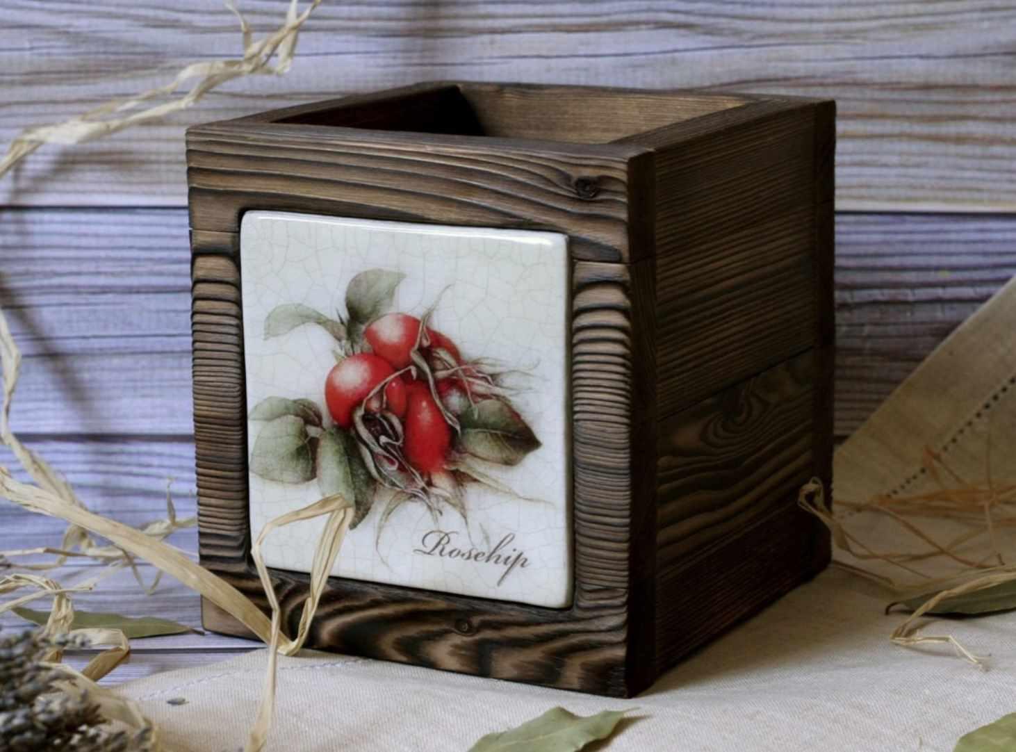 Ящик-кашпо «Спелый шиповник» (Алевтина Заричная)