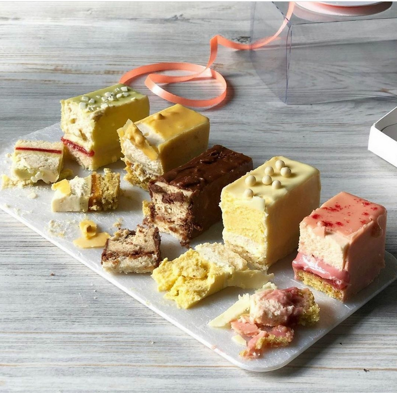 [shescake] Нарезные пирожные. Манго-маракуйя-молочный шоколад