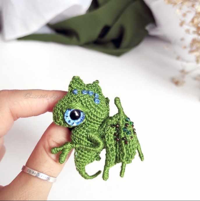 Брошь Драго поедатель рыцарей (Кристина Мавдрик)