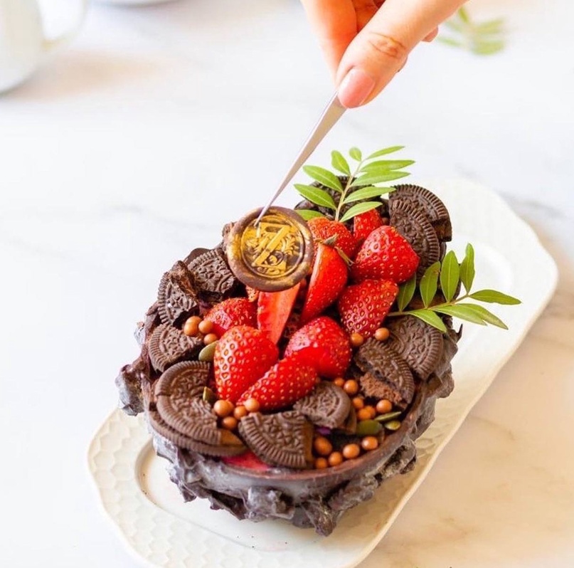 Торт-яйцо Ягодный взрыв (Екатерина Завирюха)