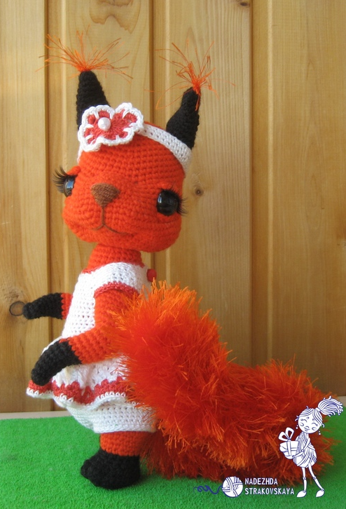 [amigurumi_strakovskaya] Белка Марфуша в платье. Крючок (Надежда Страковская), фото 1 из 1.