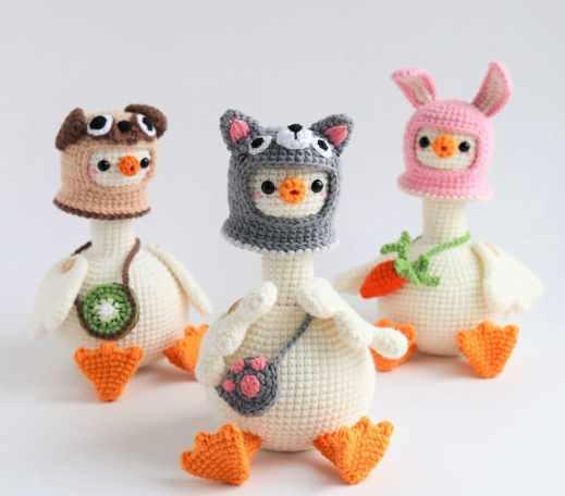 Гусенок в шапочке (Марина Чучкалова)