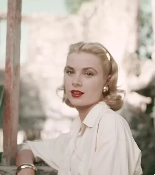 [Умные люди] Грейс Келли - снежная королева Голливуда (Олег Грознов)