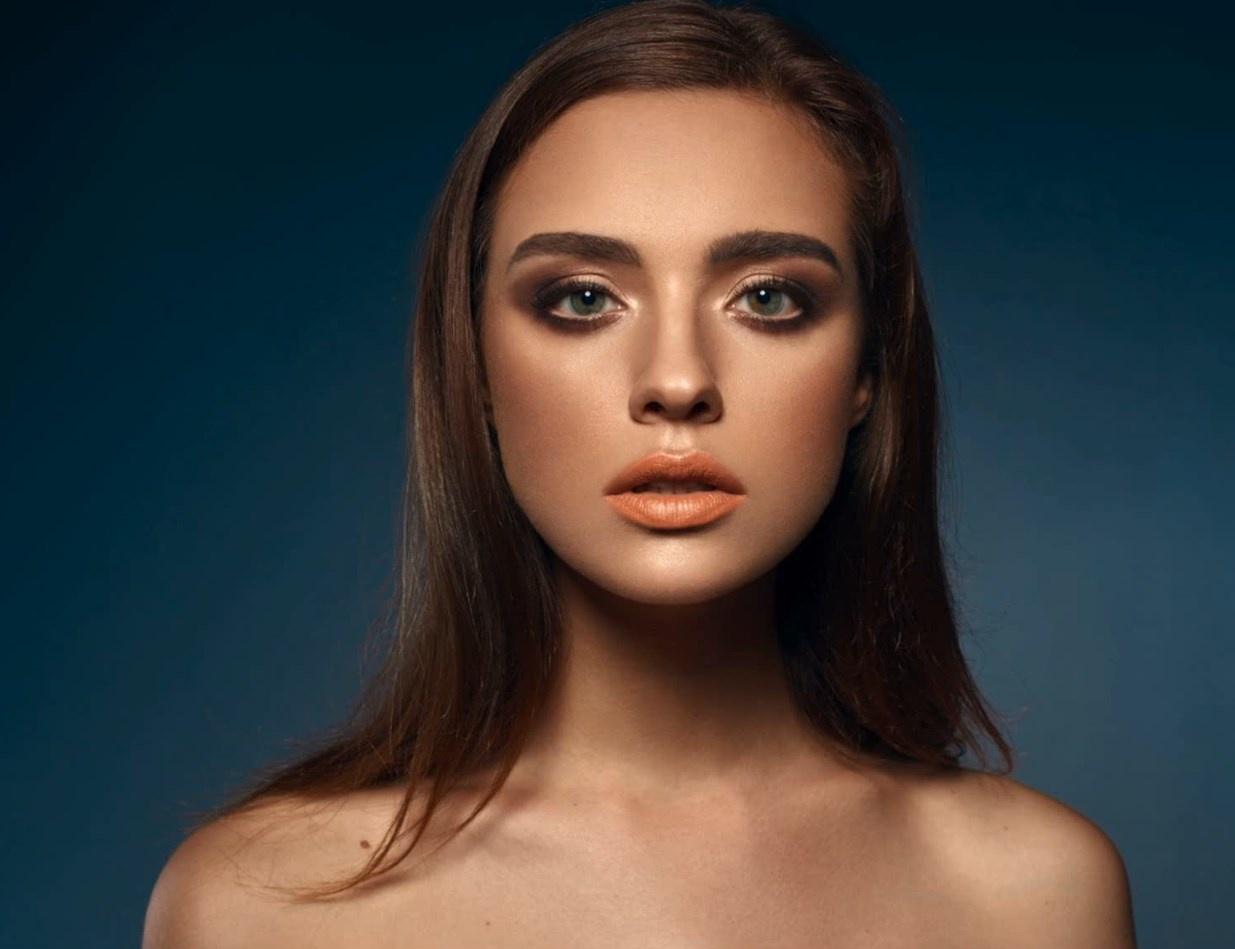 Professional Beauty Retouching - Start to Finish (Marcin Mikus)