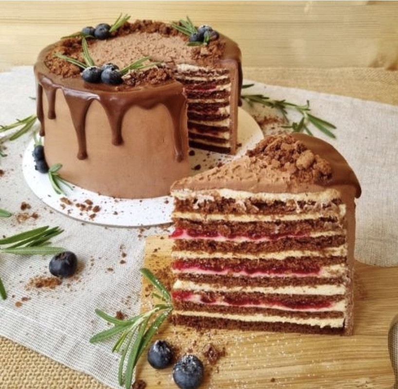 Торт Шоколадный медовик Ряженка-клюква (Вера Спиридонова)