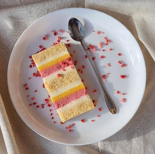 [Streltsova Cake Club] Торт Манго-клубника-лимон (Софья Стрельцова)