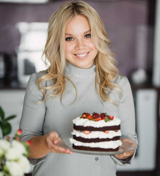 Кондитерка. 24 видеоурока (Алина Ахмадиева)