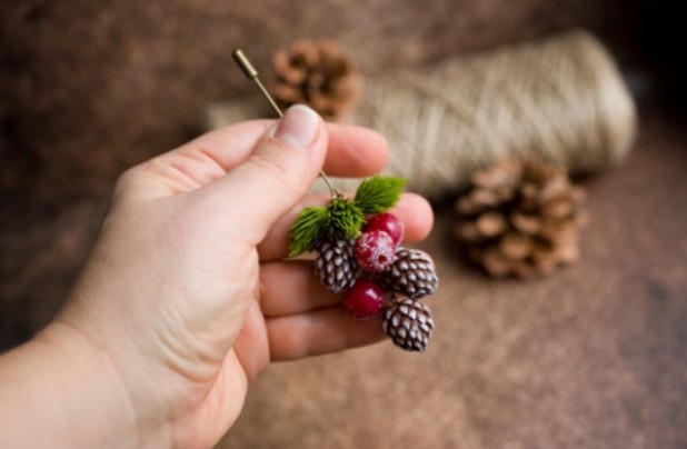 Мастер-класс "Шишки, клюква и хвоя" + сборка брошки (Катина Красота)