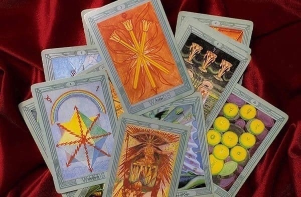 [Касталия] Таро Тота. Младшие Арканы. Девятка чаш (Григорий Зайцев), фото 1 из 1.