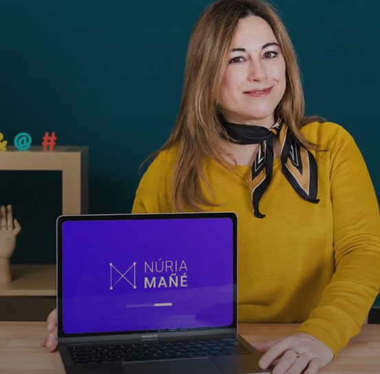 [Domestika] Создание контента с помощью искусственного интеллекта (Нурии Манье)