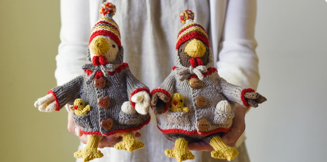 [Вяжи.ру] Вязаная спицами курица наседка Mother Hen (Susan Anderson), фото 1 из 1.