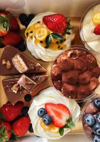 Сборник Рецепты порционных десертов к 8 Марта (Татьяна Сенкова)