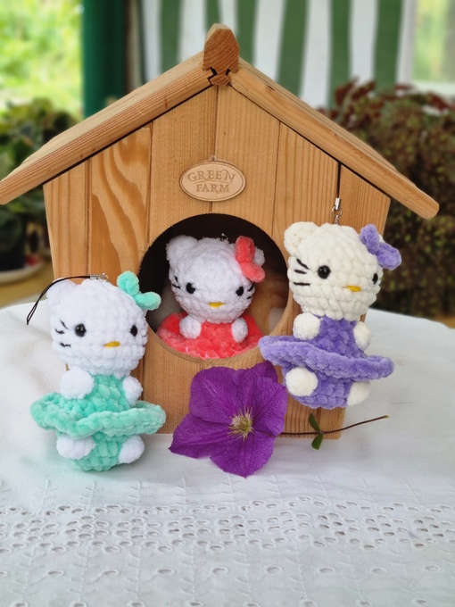 [ami.love] Брелок Китти (Катерина Караманова)