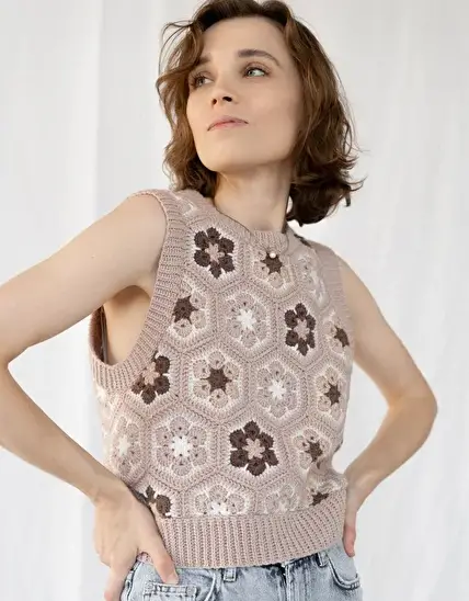 Жилет в цветочек (Елена Яковлева), фото 1 из 1.