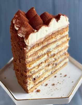 Медовик «Ореховый Тирамису» (Николай Гагарин, Артем Валентинов) @gift_cookies