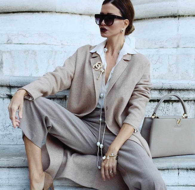 [Школа шоппинга] Как не превратиться в тетку после 30-ти и одеваться стильно (Татьяна Тимофеева), фото 1 из 1.