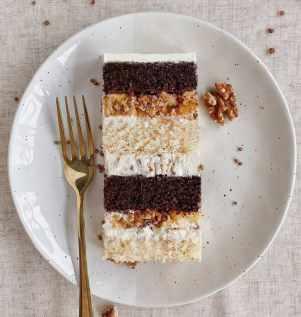 Торт Ананас-Грецкий орех (yanni.bakery)