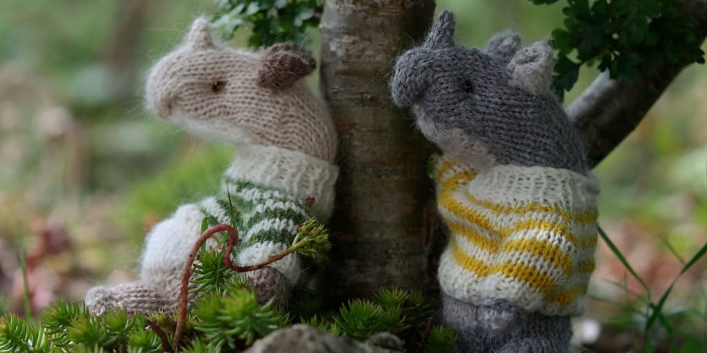 [Вяжи.ру] Вязаный спицами малыш носорог Rhino Baby (Claire Garland)