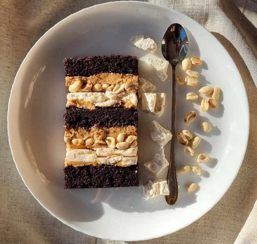 Торт Сникерс с безе (Софья Стрельцова)