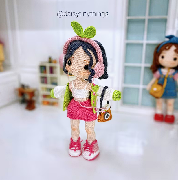 Кукла Джинни в наушниках (Truong Thi My Hanh)