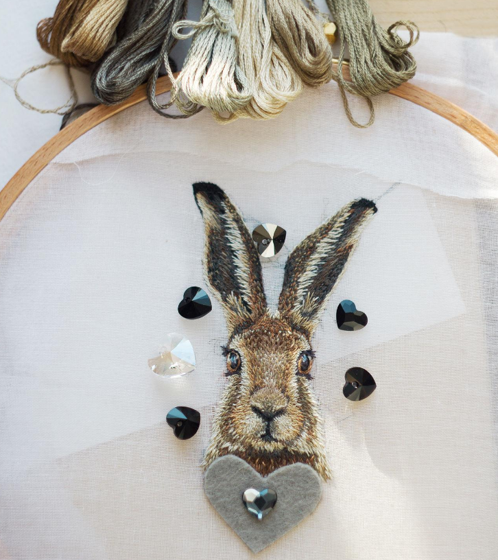 МК по художественной вышивке, вышиваем зайца (Алина Берёзкина)