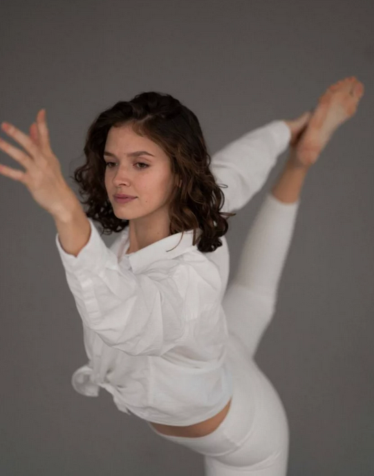 Йога с Лерой. Тариф Премиум (Валерия Курочкина)