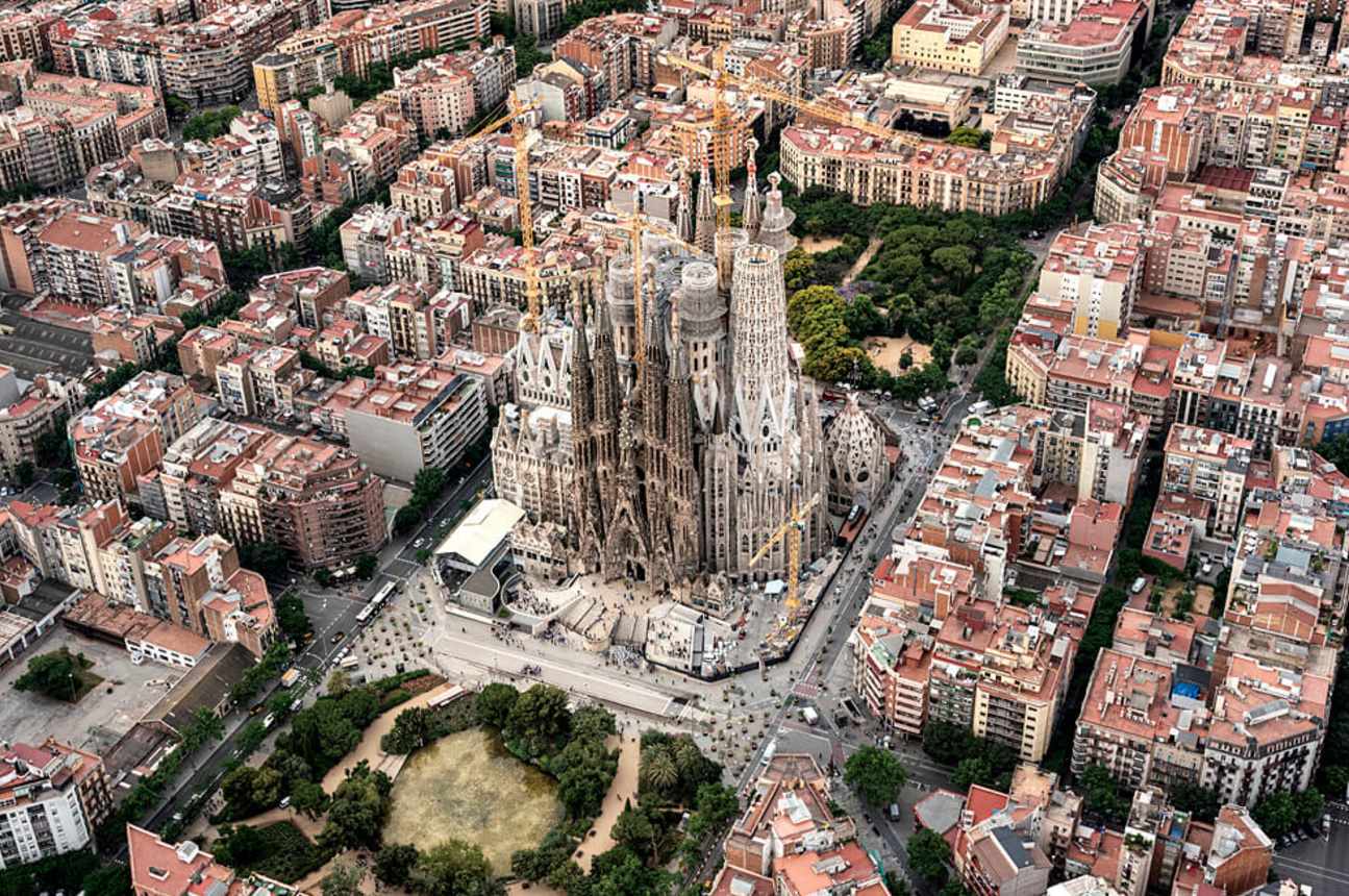 Архитектурные шедевры ар нуво и ар деко: Барселона (Елена Рубан)