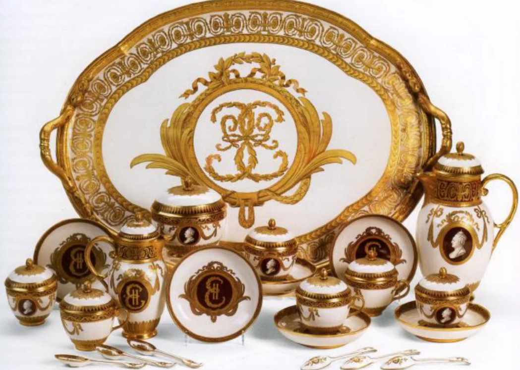 Европейский фарфор и поиски «русского пути»: от частной мануфактуры купца Франца Гарднера до Императорского фарфорового завода (Елена Рубан)