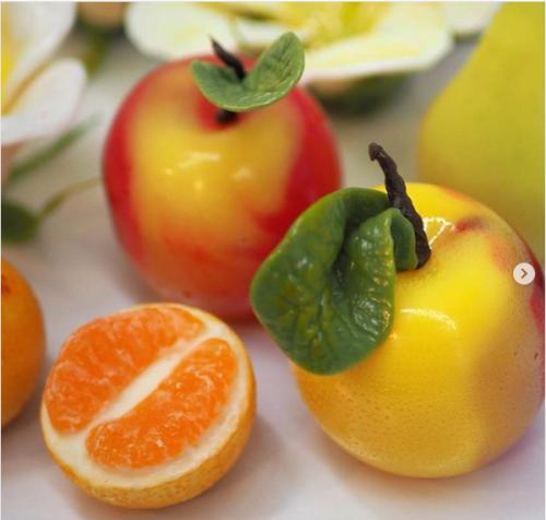 Онлайн интенсив «Шоколадный декор "Фрукты" и декор из изомальта или карамели» (Алеся Мезенцева)